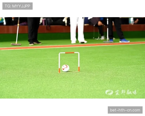 出界规则：整球出界判定及界外球、角球与球门球判罚条件