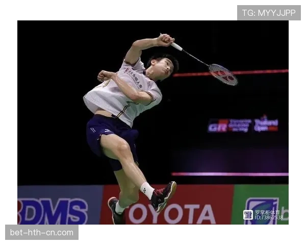 李诗沣随手晒个家居照，光角落那套东西就能把我年底奖金吃没